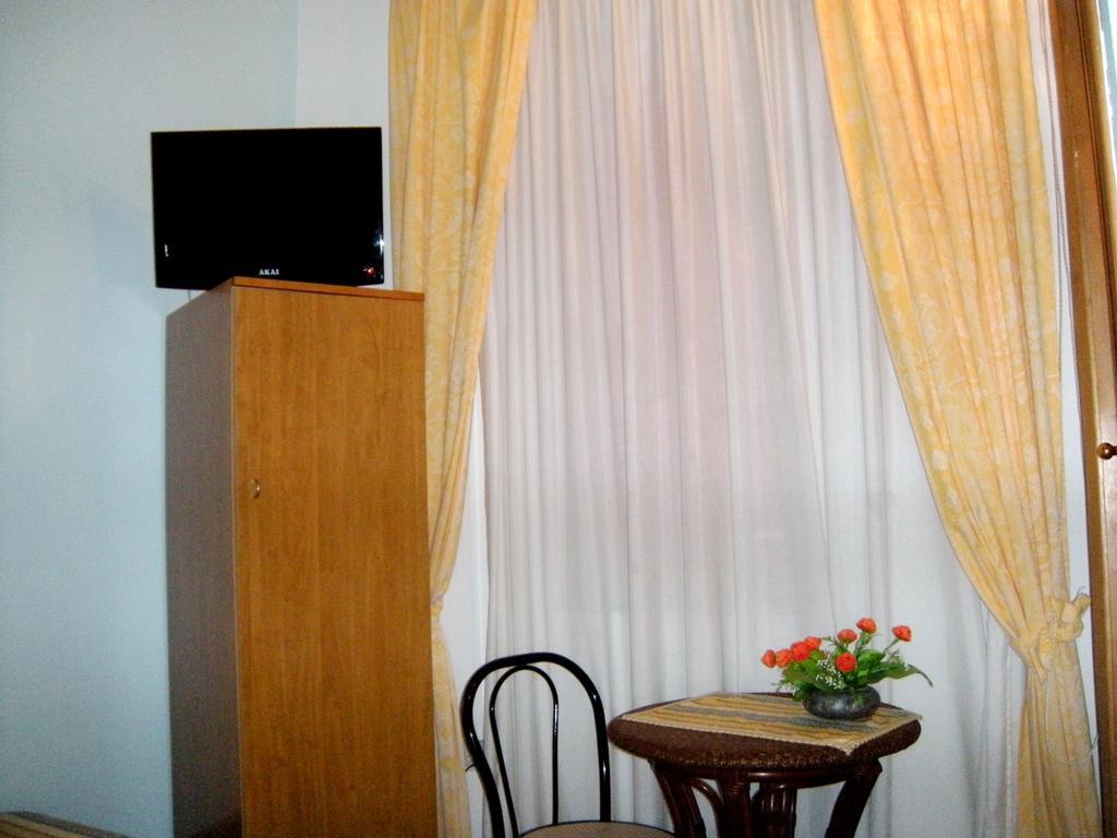 Isola Di Capo Rizzuto Hotel La Calabrese חדר תמונה