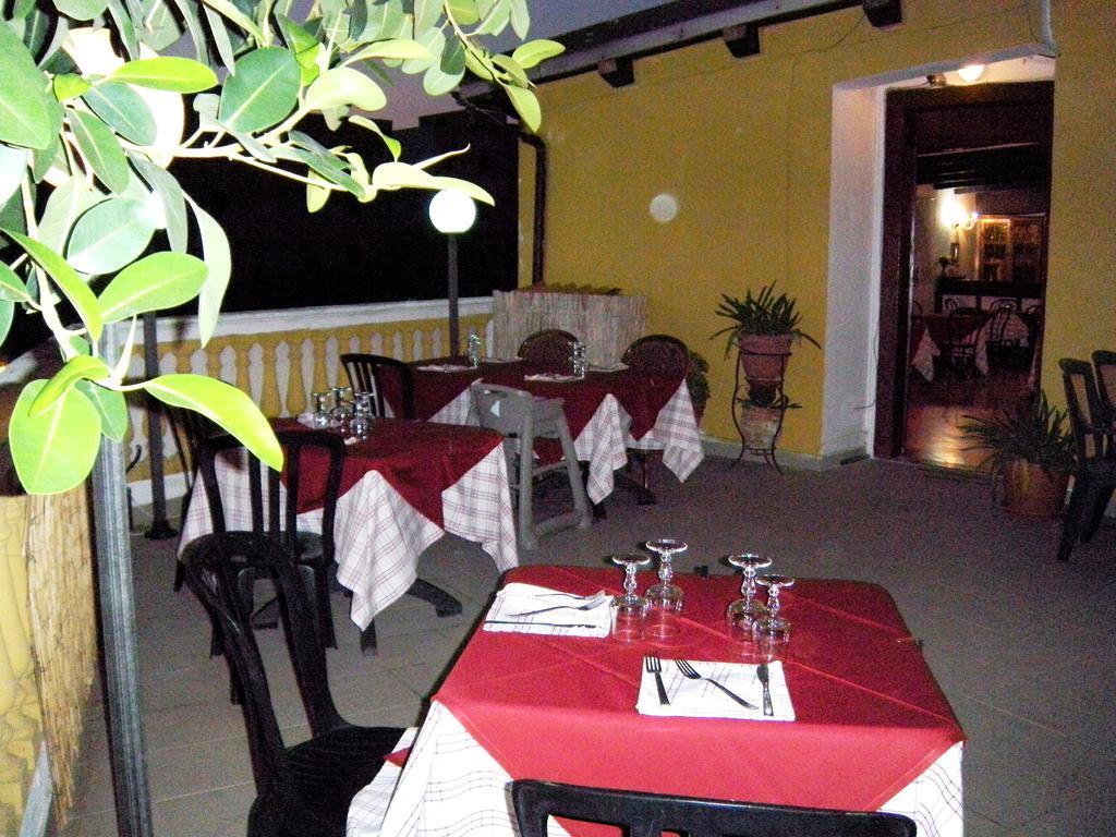 Isola Di Capo Rizzuto Hotel La Calabrese מראה חיצוני תמונה