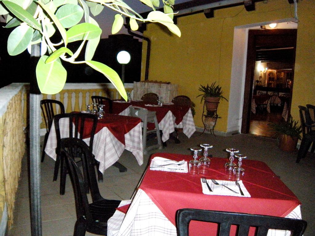 Isola Di Capo Rizzuto Hotel La Calabrese מראה חיצוני תמונה