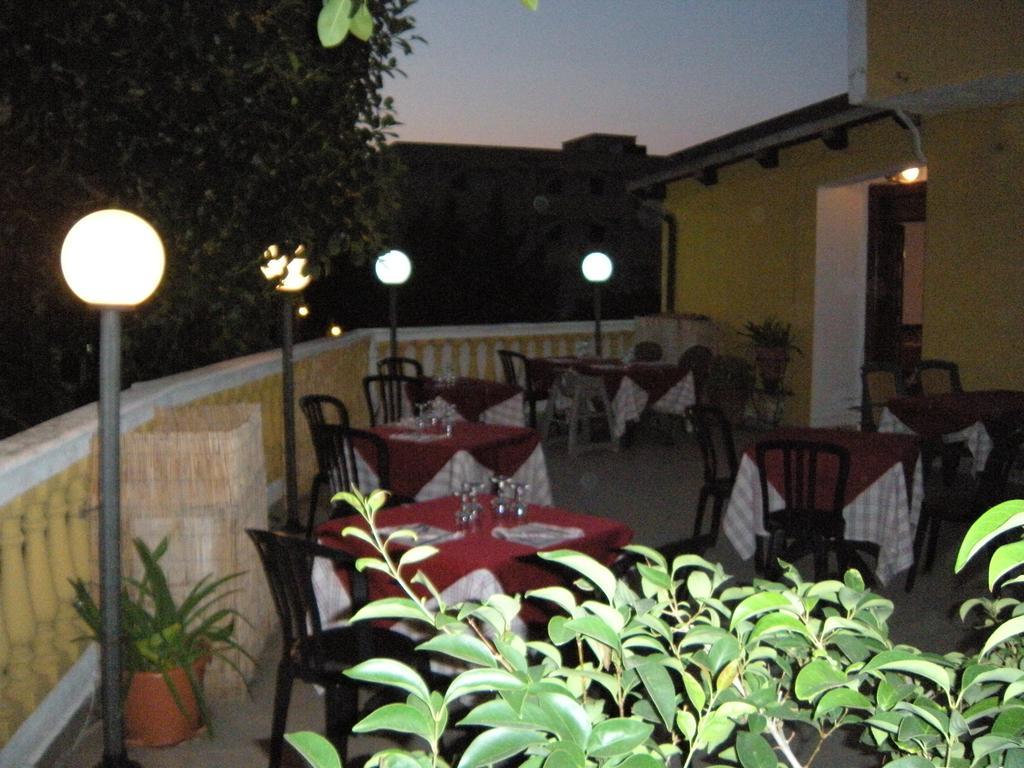 Isola Di Capo Rizzuto Hotel La Calabrese מראה חיצוני תמונה