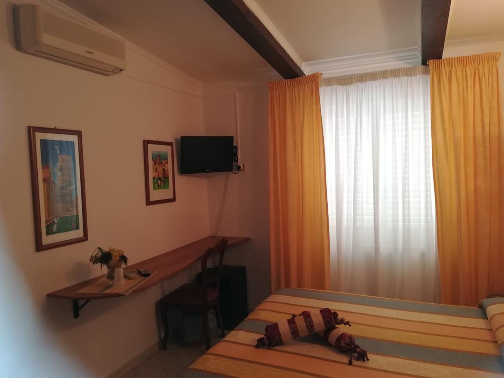 Isola Di Capo Rizzuto Hotel La Calabrese מראה חיצוני תמונה