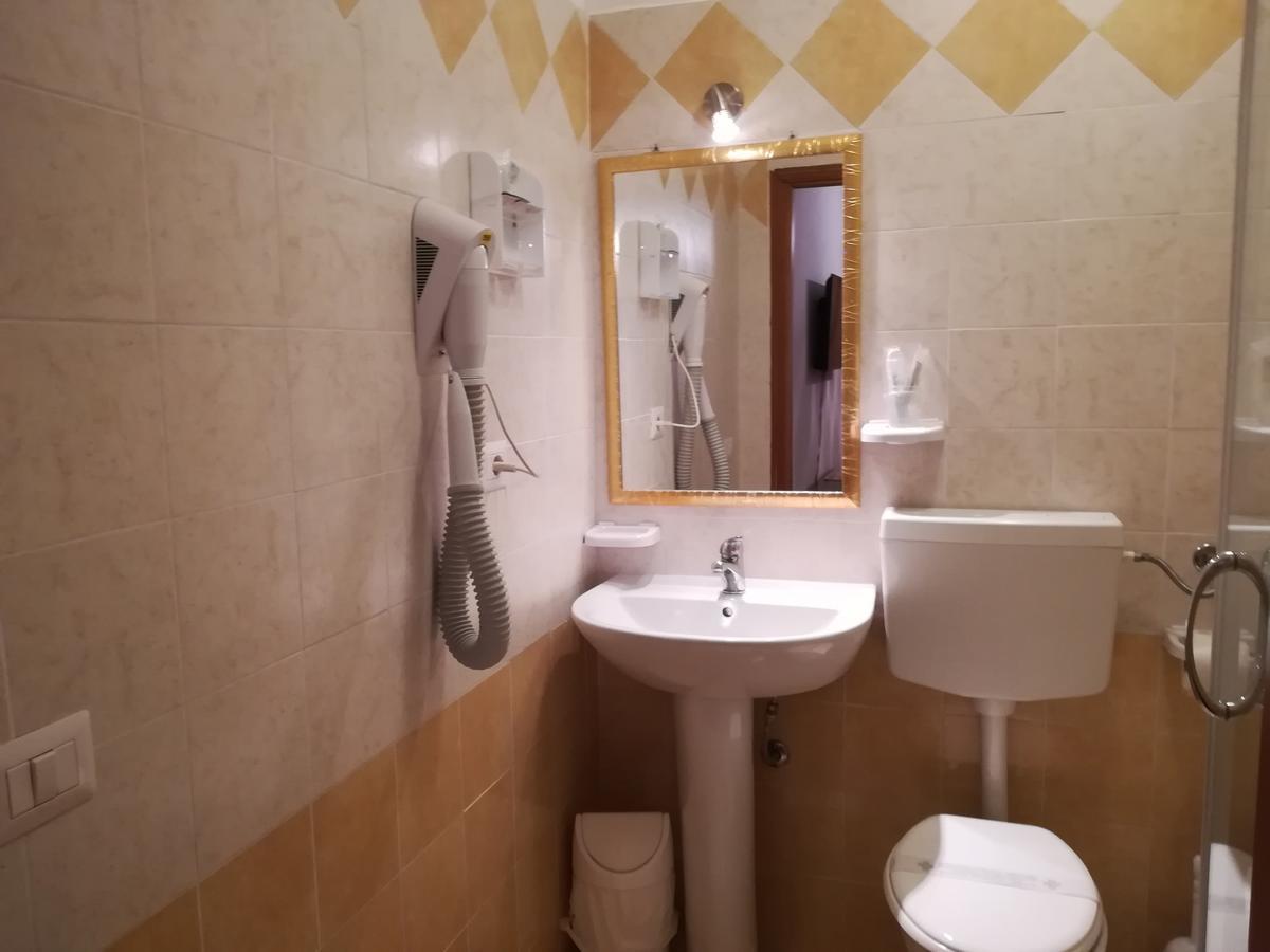 Isola Di Capo Rizzuto Hotel La Calabrese מראה חיצוני תמונה