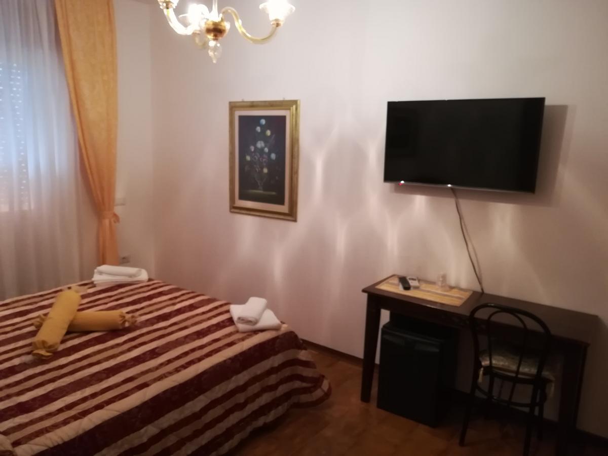 Isola Di Capo Rizzuto Hotel La Calabrese מראה חיצוני תמונה